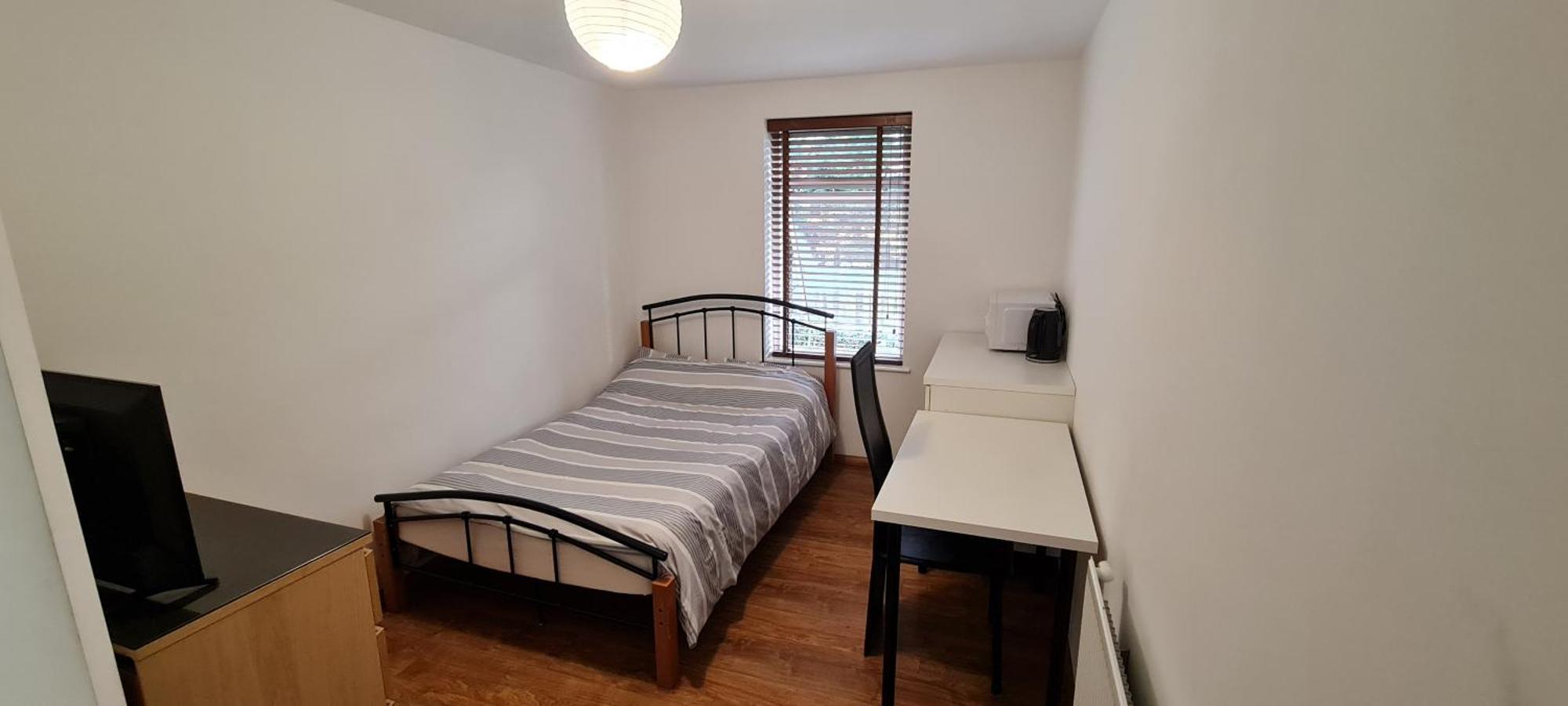 Luton, Lu3 Double Ensuite Room Luton  Pokój zdjęcie